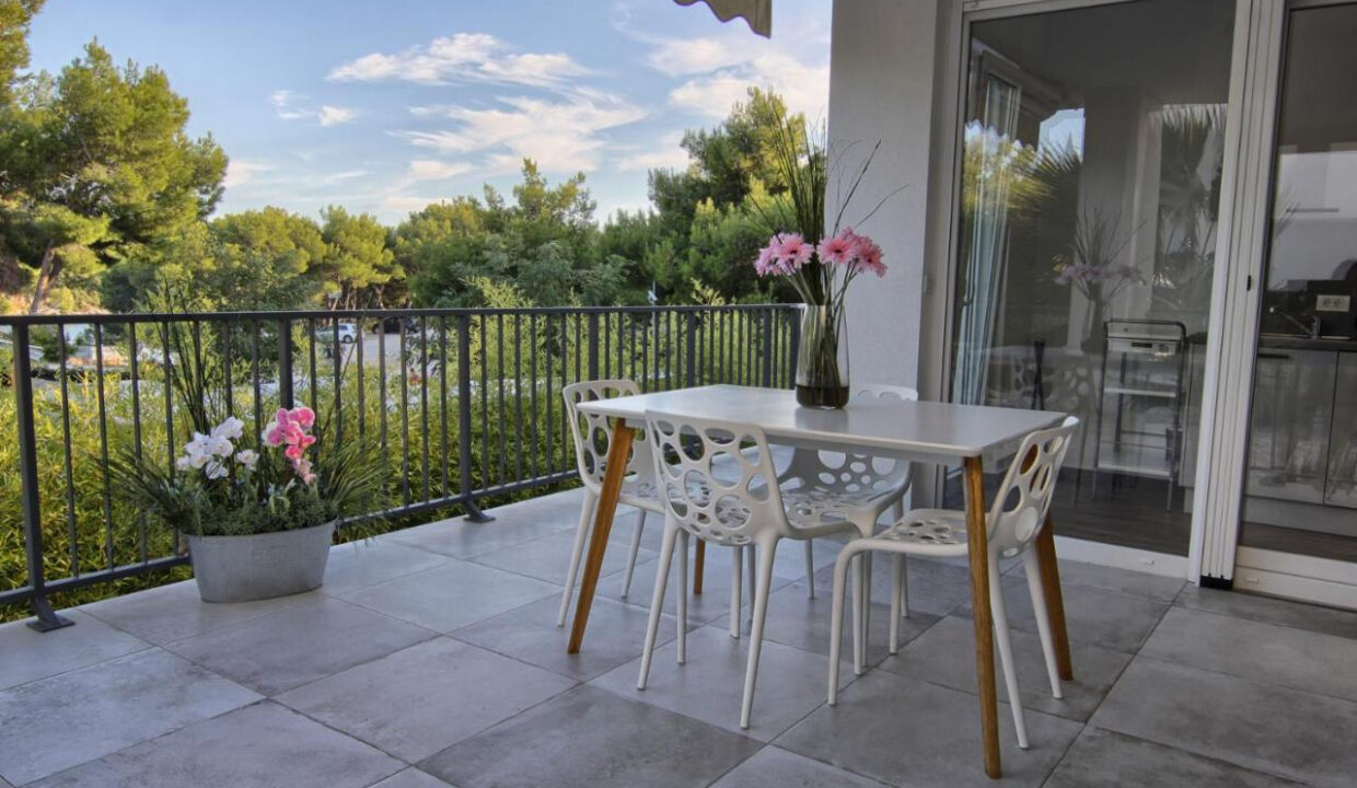 Grundstück am Meer Pakostane