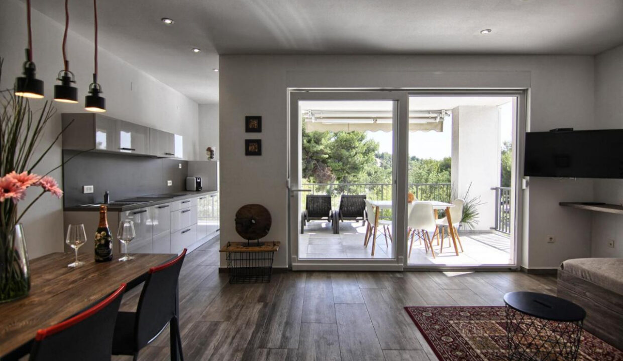 Grundstück am Meer Pakostane