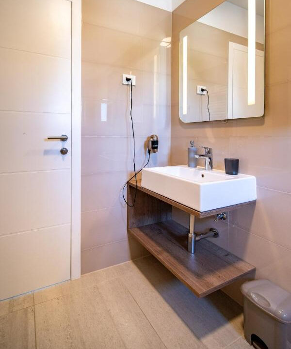 Erstaunliches Haus Rab Island