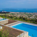 Villa mit Meerblick in einem Vorort von Split