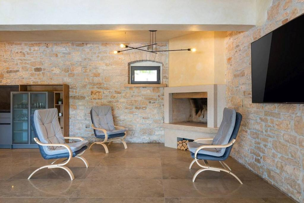 Elegantes modernes Haus -Tinjan, Istrien