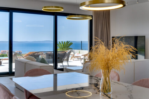 Ausgezeichnete neue Villa in Split