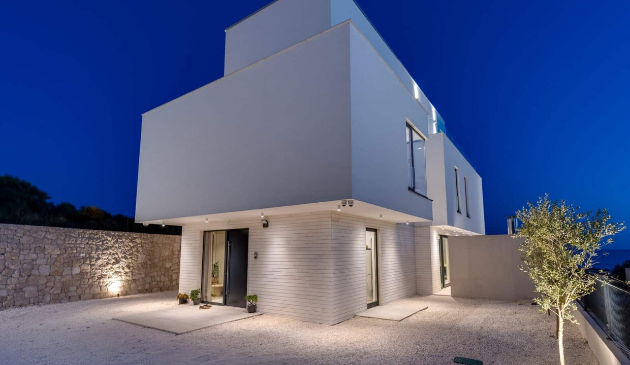 Ausgezeichnete neue Villa in Split