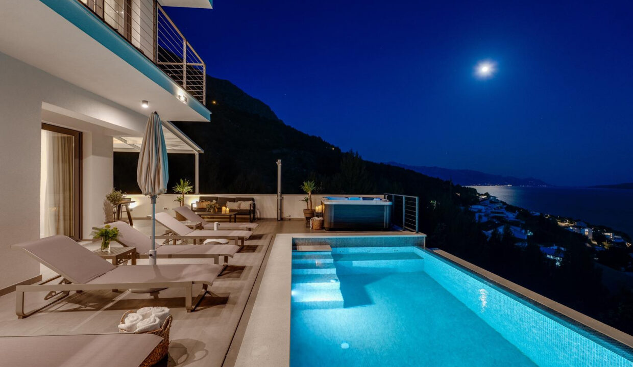 Neue Villa mit Meerblick in Omiš