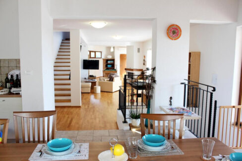 Traditionelles Steinhaus in Zminj