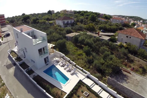 Haus mit Meerblick in Okrug Gornji